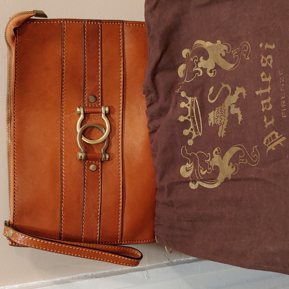 LEATHER CLUTCH